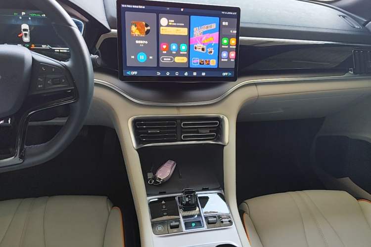 Used BYD Song PLUS New Energy 2023 Champion Edition DM-i 110KM Flagship Model Audio And AC Panel