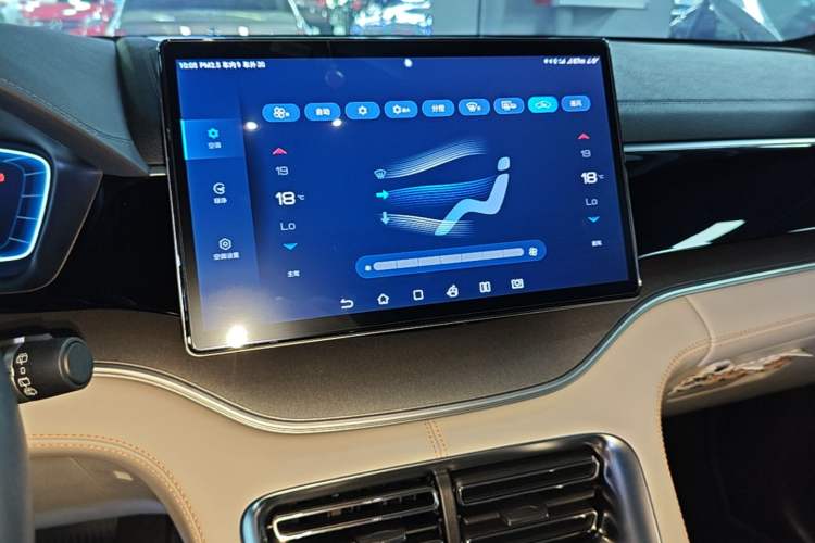 Used BYD Song PLUS New Energy 2023 Champion Edition DM-i 110KM Flagship Model Audio And AC Panel