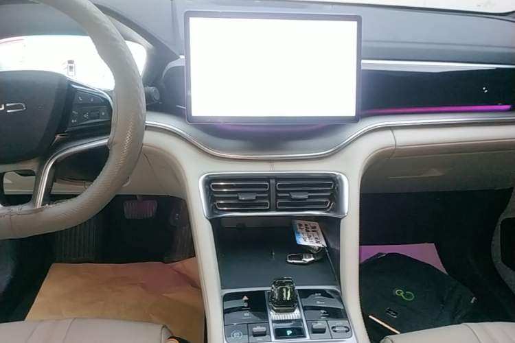 Used BYD Song PLUS New Energy 2023 Champion Edition DM-i 110KM Flagship PLUS Audio And AC Panel
