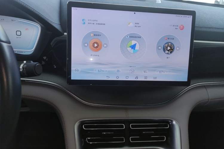 Used BYD Song PLUS New Energy 2023 Champion Edition EV 520KM Luxury Model Audio And AC Panel
