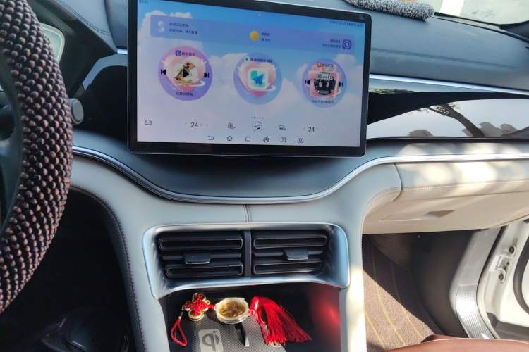 Used BYD Song PLUS New Energy 2023 Champion Edition EV 520KM Prestige Model Audio And AC Panel