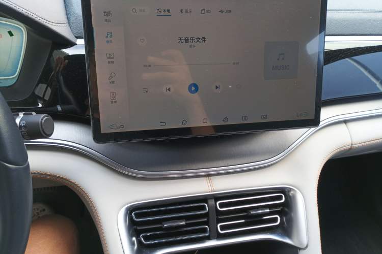 Used BYD Song PLUS New Energy 2023 Champion Edition DM-i 110KM Flagship PLUS Audio And AC Panel