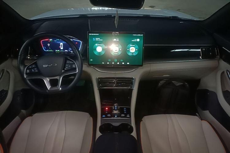 Used BYD Song PLUS New Energy 2023 Champion Edition EV 605KM Flagship PLUS Center Console