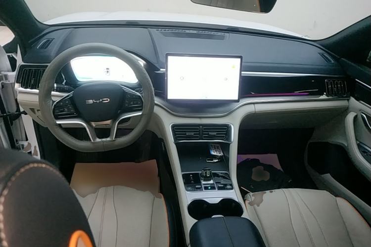 Used BYD Song PLUS New Energy 2023 Champion Edition DM-i 110KM Flagship PLUS Center Console