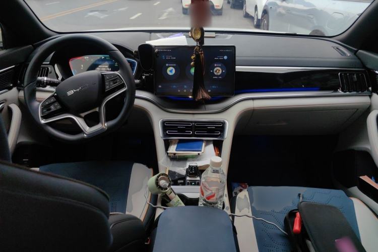 Used BYD Song PLUS New Energy 2023 Champion Edition DM-i 110KM Flagship PLUS Center Console