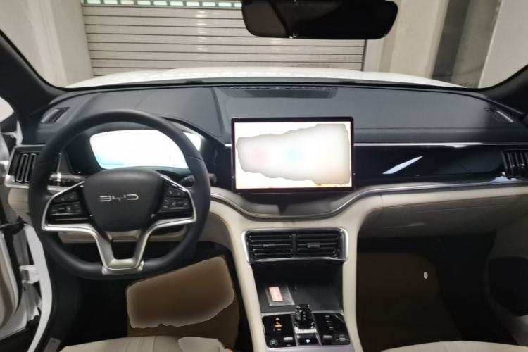 Used BYD Song PLUS New Energy 2023 Champion Edition DM-i 150KM Flagship PLUS Center Console