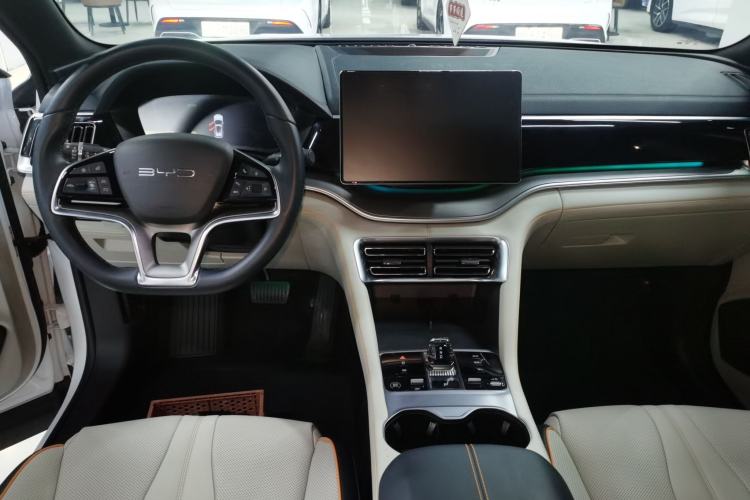 Used BYD Song PLUS New Energy 2023 Champion Edition DM-i 110KM Flagship PLUS Center Console