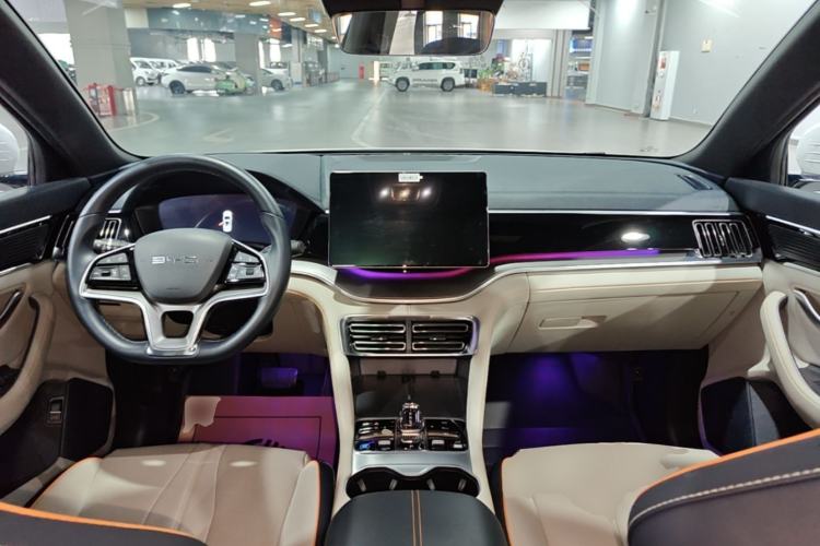 Used BYD Song PLUS New Energy 2023 Champion Edition DM-i 110KM Flagship PLUS Center Console
