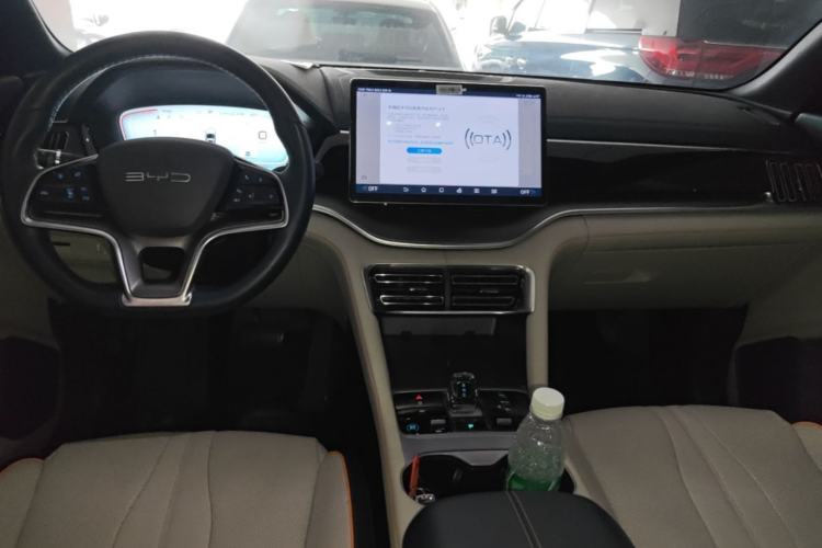 Used BYD Song PLUS New Energy 2023 Champion Edition DM-i 110KM Flagship PLUS Center Console