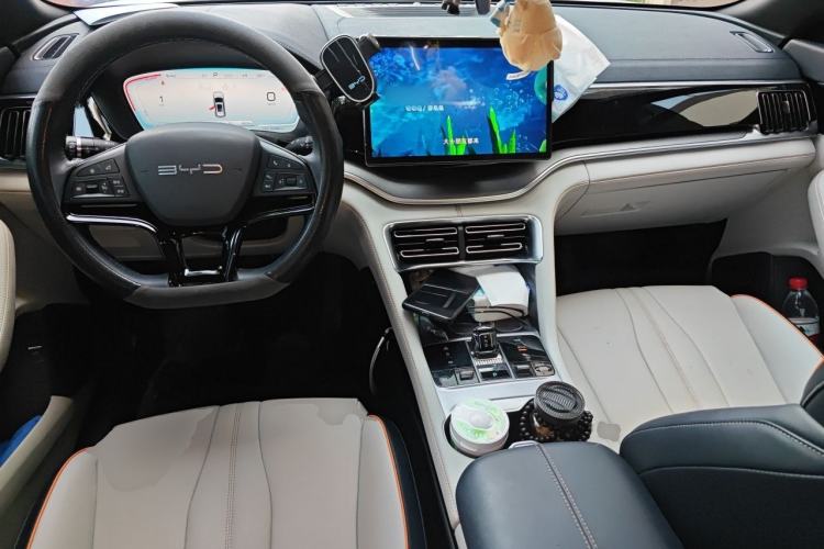 Used BYD Song PLUS New Energy 2023 Champion Edition DM-i 110KM Flagship Model Center Console