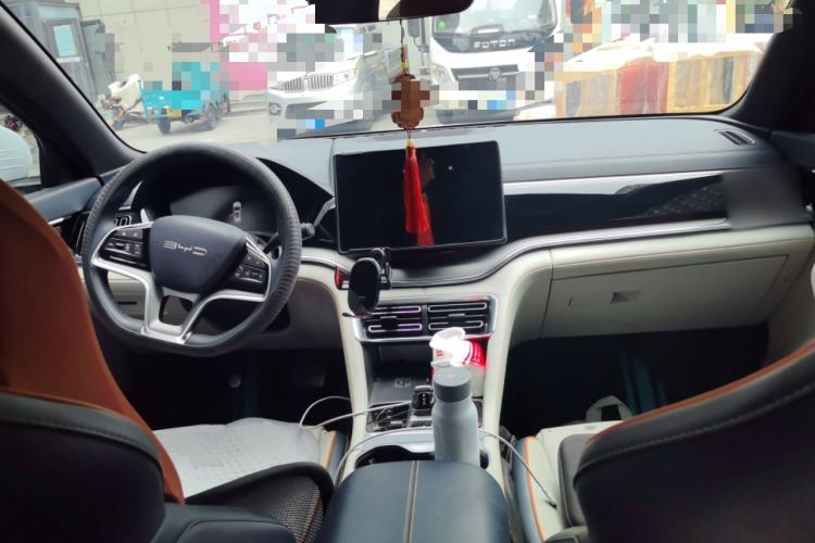 Used BYD Song PLUS New Energy 2023 Champion Edition DM-i 150KM Flagship PLUS Center Console
