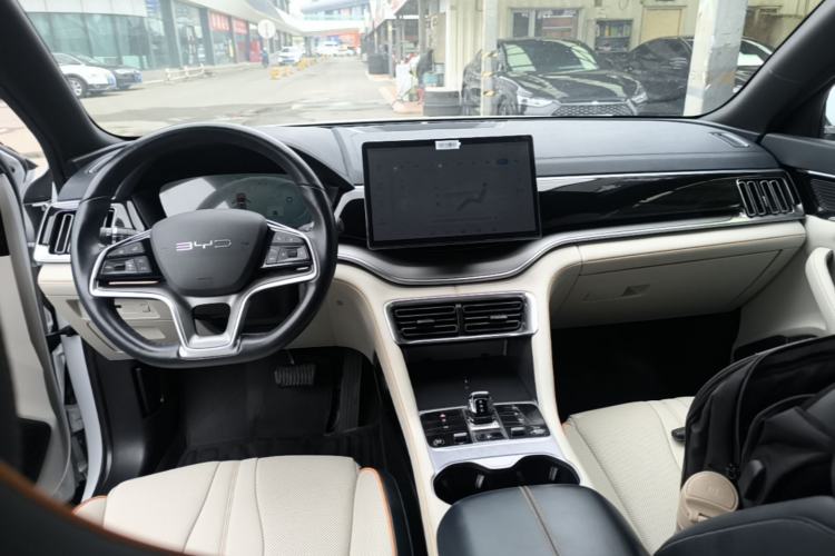 Used BYD Song PLUS New Energy 2023 Champion Edition DM-i 110KM Flagship PLUS Center Console