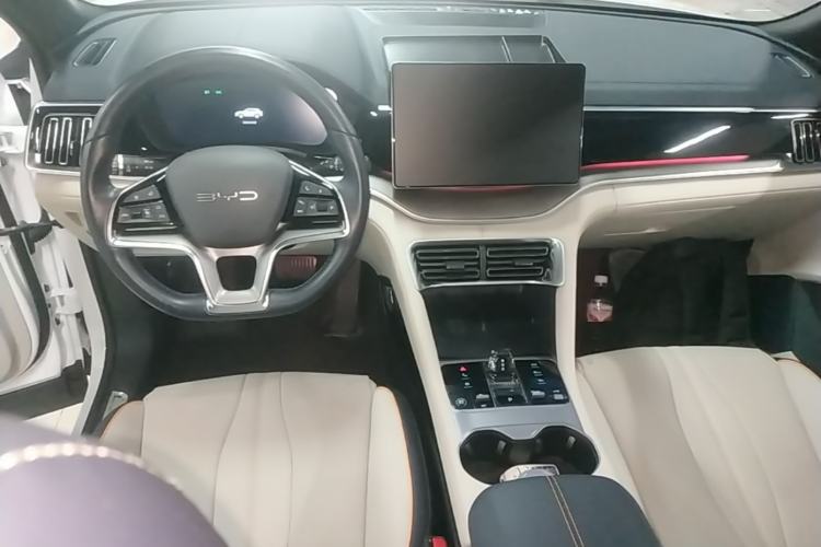 Used BYD Song PLUS New Energy 2023 Champion Edition DM-i 150KM Flagship PLUS Center Console