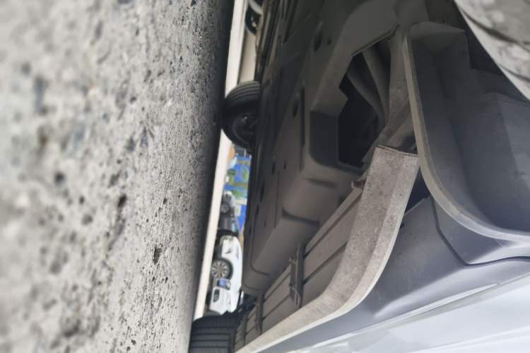 Used BYD Song PLUS New Energy 2023 Champion Edition DM-i 110KM Flagship PLUS Chassis Front Left
