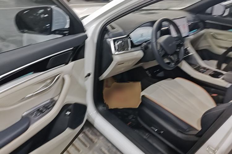 Used BYD Song PLUS New Energy 2023 Champion Edition DM-i 110KM Flagship Model Driver Seat