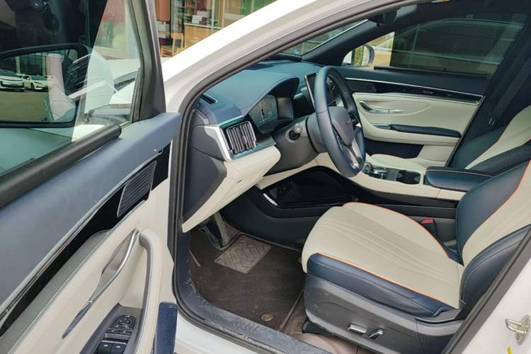 Used BYD Song PLUS New Energy 2023 Champion Edition DM-i 110KM Flagship PLUS Driver Seat