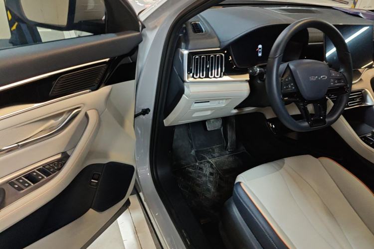 Used BYD Song PLUS New Energy 2023 Champion Edition DM-i 110KM Flagship Model Driver Seat