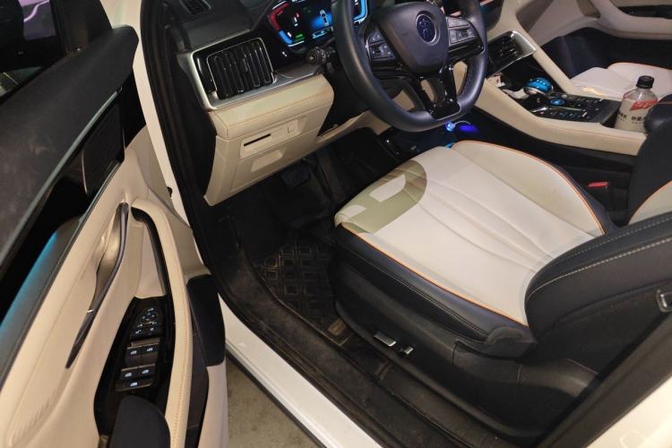 Used BYD Song PLUS New Energy 2023 Champion Edition DM-i 110KM Flagship Model Driver Seat