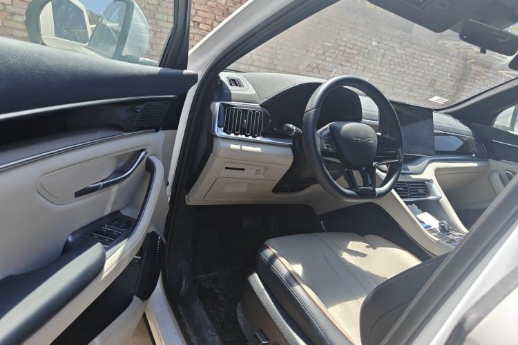 Used BYD Song PLUS New Energy 2023 Champion Edition DM-i 110KM Flagship Model Driver Seat