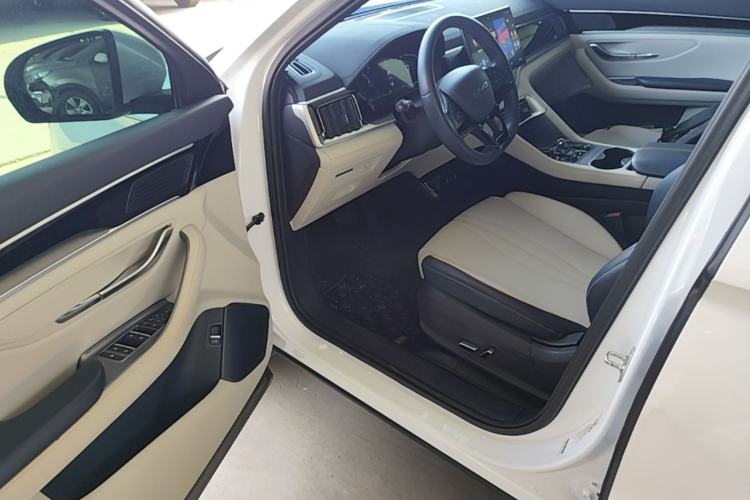 Used BYD Song PLUS New Energy 2023 Champion Edition DM-i 110KM Flagship Model Driver Seat