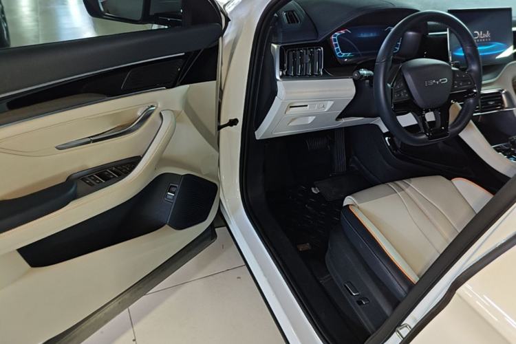 Used BYD Song PLUS New Energy 2023 Champion Edition DM-i 110KM Flagship Model Driver Seat