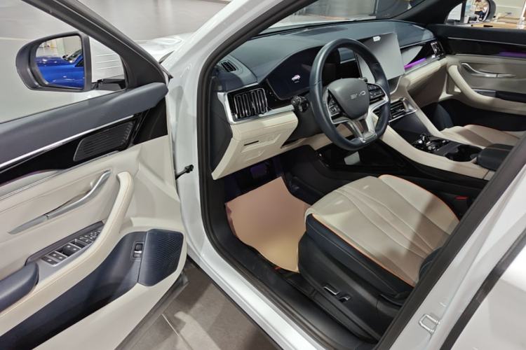 Used BYD Song PLUS New Energy 2023 Champion Edition DM-i 110KM Flagship PLUS Driver Seat