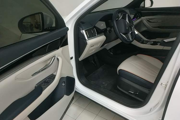Used BYD Song PLUS New Energy 2023 Champion Edition DM-i 110KM Flagship PLUS Driver Seat