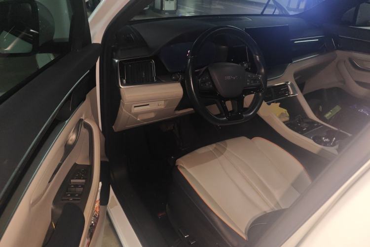 Used BYD Song PLUS New Energy 2023 Champion Edition DM-i 110KM Flagship Model Driver Seat
