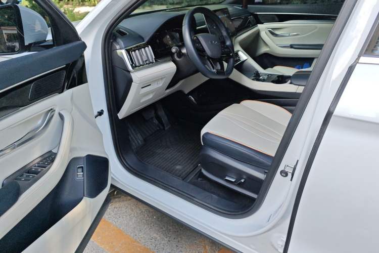 Used BYD Song PLUS New Energy 2023 Champion Edition EV 520KM Prestige Model Driver Seat