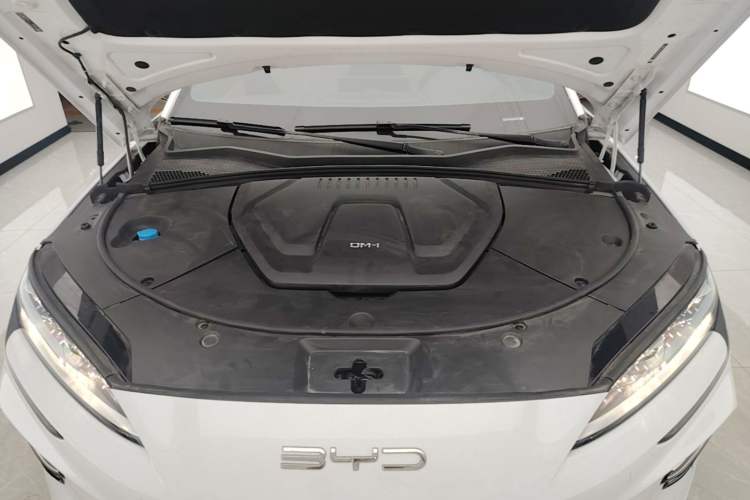Used BYD Song PLUS New Energy 2023 Champion Edition DM-i 110KM Flagship PLUS Engine Bay