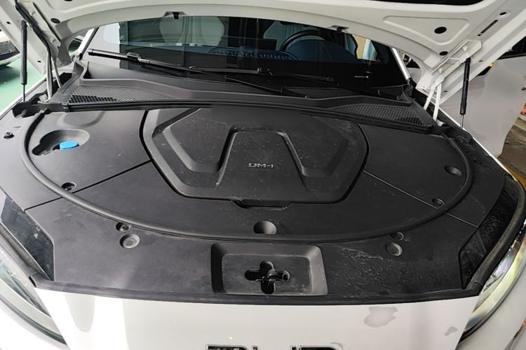 Used BYD Song PLUS New Energy 2023 Champion Edition DM-i 110KM Flagship PLUS Engine Bay