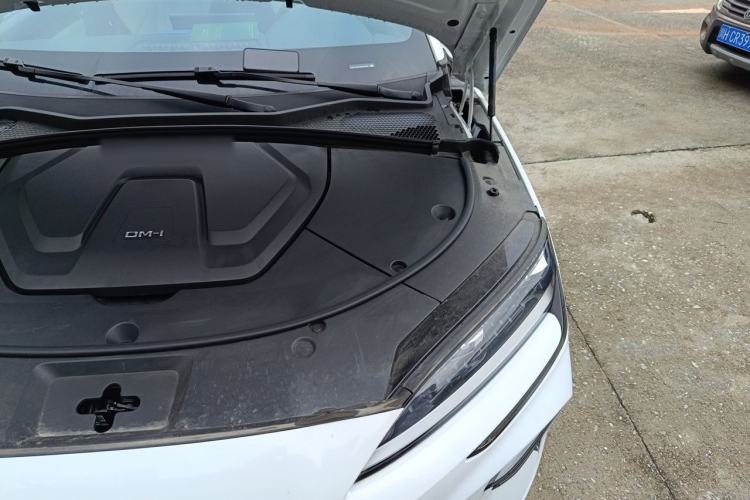 Used BYD Song PLUS New Energy 2023 Champion Edition DM-i 110KM Flagship PLUS Engine Bay Left