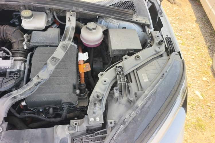 Used BYD Song PLUS New Energy 2023 Champion Edition DM-i 150KM Flagship PLUS Engine Bay Left