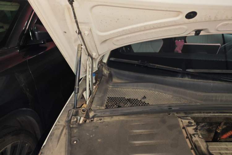 Used BYD Song PLUS New Energy 2023 Champion Edition DM-i 110KM Flagship Model Engine Bay Right