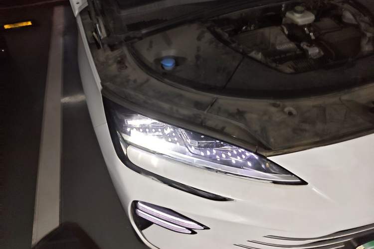 Used BYD Song PLUS New Energy 2023 Champion Edition DM-i 110KM Flagship PLUS Engine Bay Right