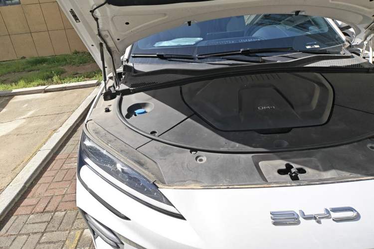 Used BYD Song PLUS New Energy 2023 Champion Edition DM-i 110KM Flagship PLUS Engine Bay Right