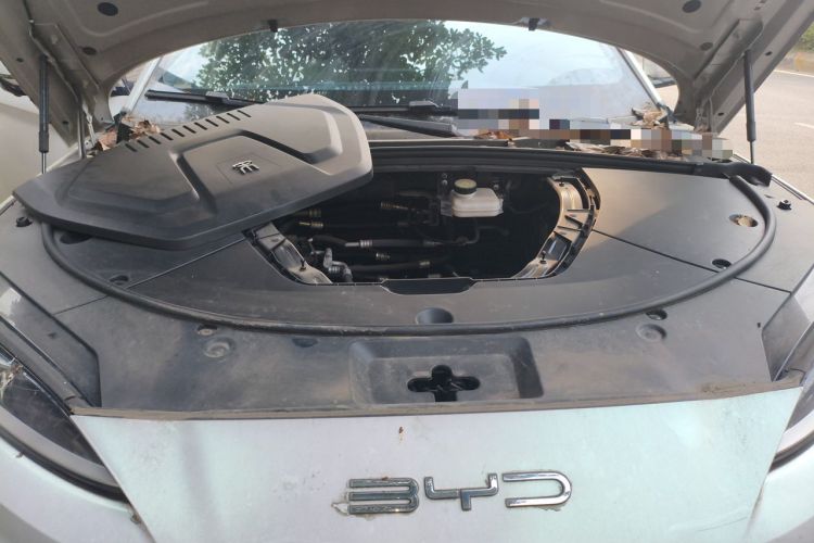 Used BYD Song PLUS New Energy 2023 Champion Edition EV 520KM Prestige Model Engine Bay