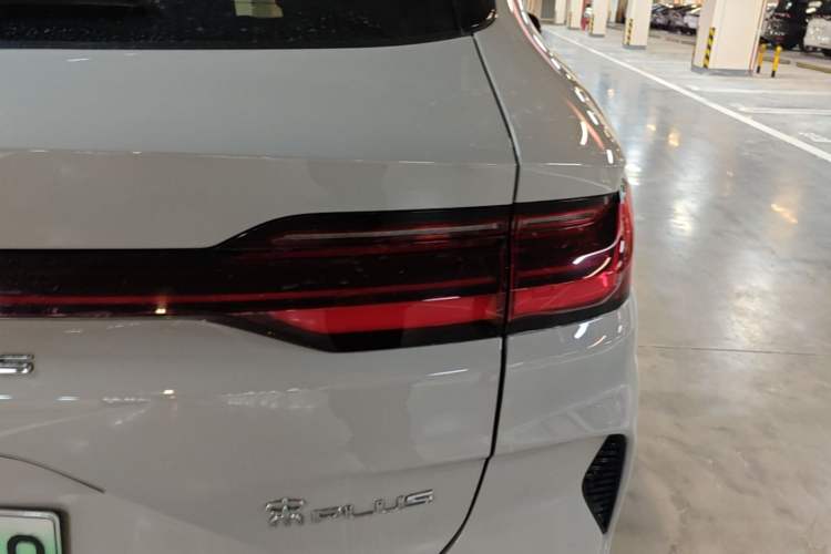 Used BYD Song PLUS New Energy 2023 Champion Edition DM-i 110KM Flagship Model Exterior 3
