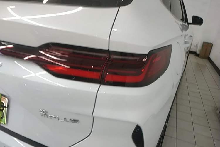 Used BYD Song PLUS New Energy 2023 Champion Edition DM-i 110KM Flagship PLUS Exterior 3