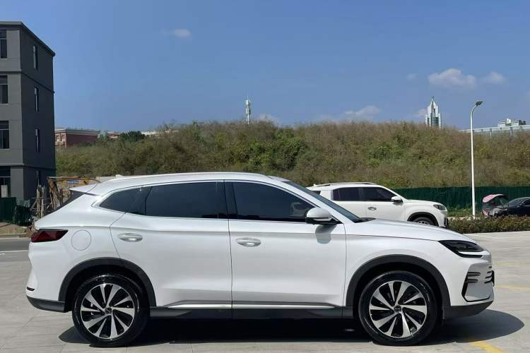 Used BYD Song PLUS New Energy 2023 Champion Edition DM-i 110KM Flagship PLUS Exterior 4