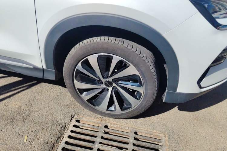 Used BYD Song PLUS New Energy 2023 Champion Edition EV 520KM Prestige Model Exterior 4
