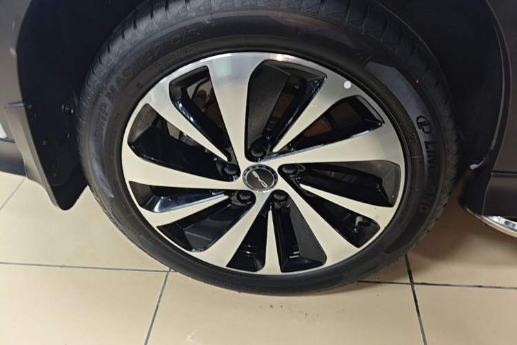Used BYD Song PLUS New Energy 2023 Champion Edition DM-i 110KM Flagship PLUS Exterior 5