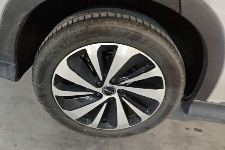 Used BYD Song PLUS New Energy 2023 Champion Edition DM-i 110KM Flagship Model Exterior 5