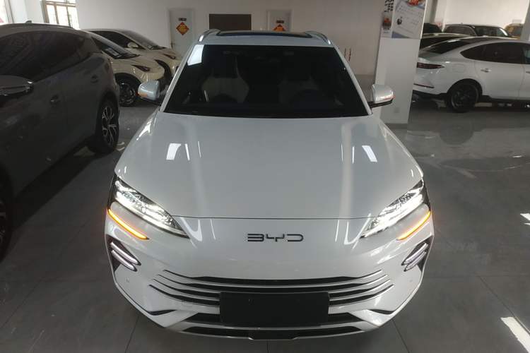 Used BYD Song PLUS New Energy 2023 Champion Edition DM-i 150KM Flagship PLUS 5G Front