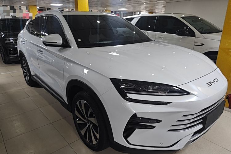 Used BYD Song PLUS New Energy 2023 Champion Edition DM-i 110KM Flagship Model Front Right 45 Deg