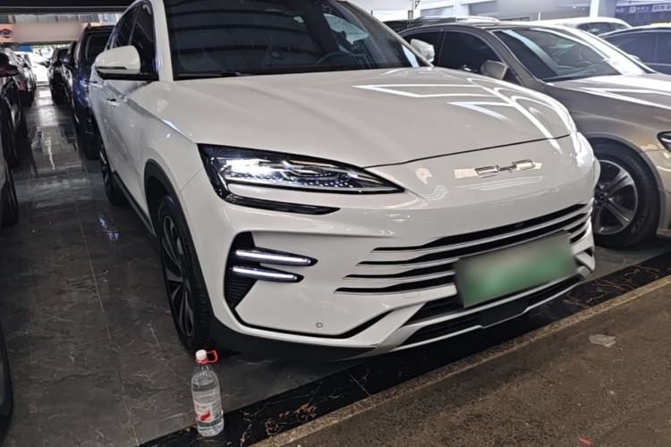 Used BYD Song PLUS New Energy 2023 Champion Edition DM-i 110KM Flagship PLUS Front Right 45 Deg