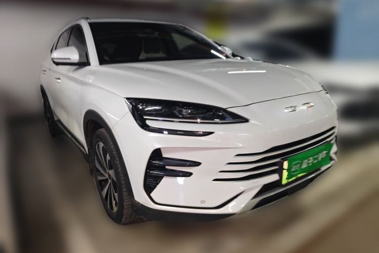 Used BYD Song PLUS New Energy 2023 Champion Edition DM-i 110KM Flagship Model Front Right 45 Deg