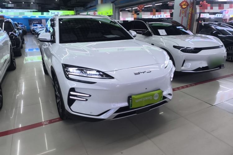 Used BYD Song PLUS New Energy 2023 Champion Edition EV 520KM Flagship Model Front Right 45 Deg