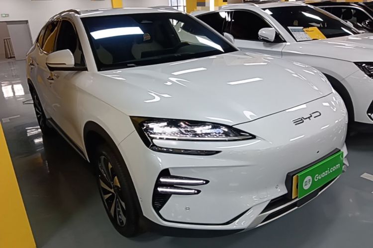 Used BYD Song PLUS New Energy 2023 Champion Edition EV 605KM Flagship PLUS Front Right 45 Deg