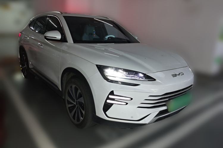 Used BYD Song PLUS New Energy 2023 Champion Edition DM-i 110KM Flagship PLUS Front Right 45 Deg